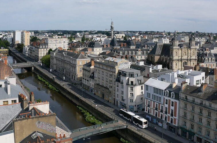 Vue extérieur de la résidence Passerelle St Germain par Bati Armor.