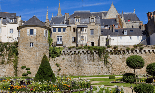 Conseil Immobilier Investissement locatif à Vannes : opportunités et stratégies 2025